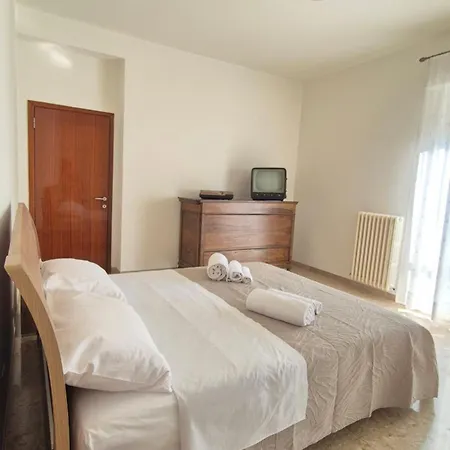 Casa Vesprini شقة *