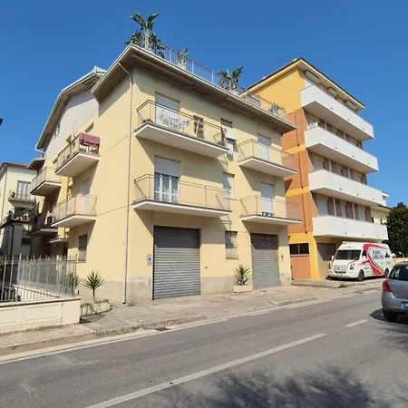 شقة Casa Vesprini *